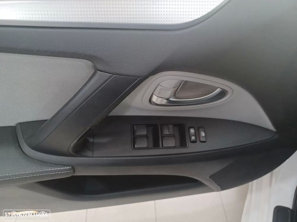 Toyota Avensis Touring Sports 1.6 D-4D Edition-S - 25