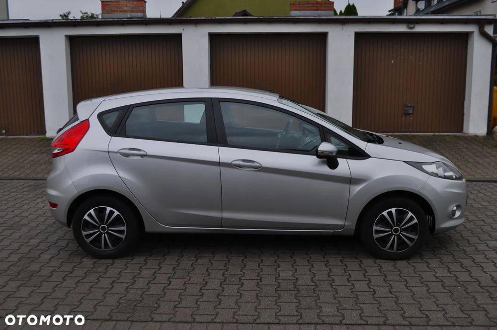 Ford Fiesta 1.25 Ambiente EU5 - 4
