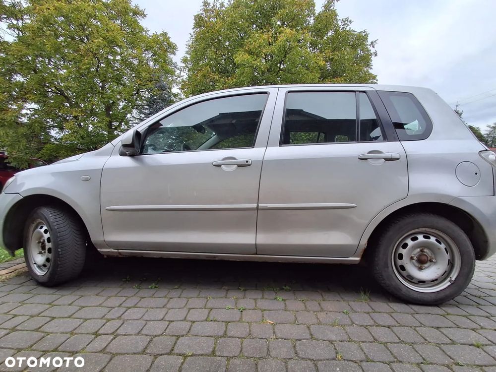Mazda 2 - 7