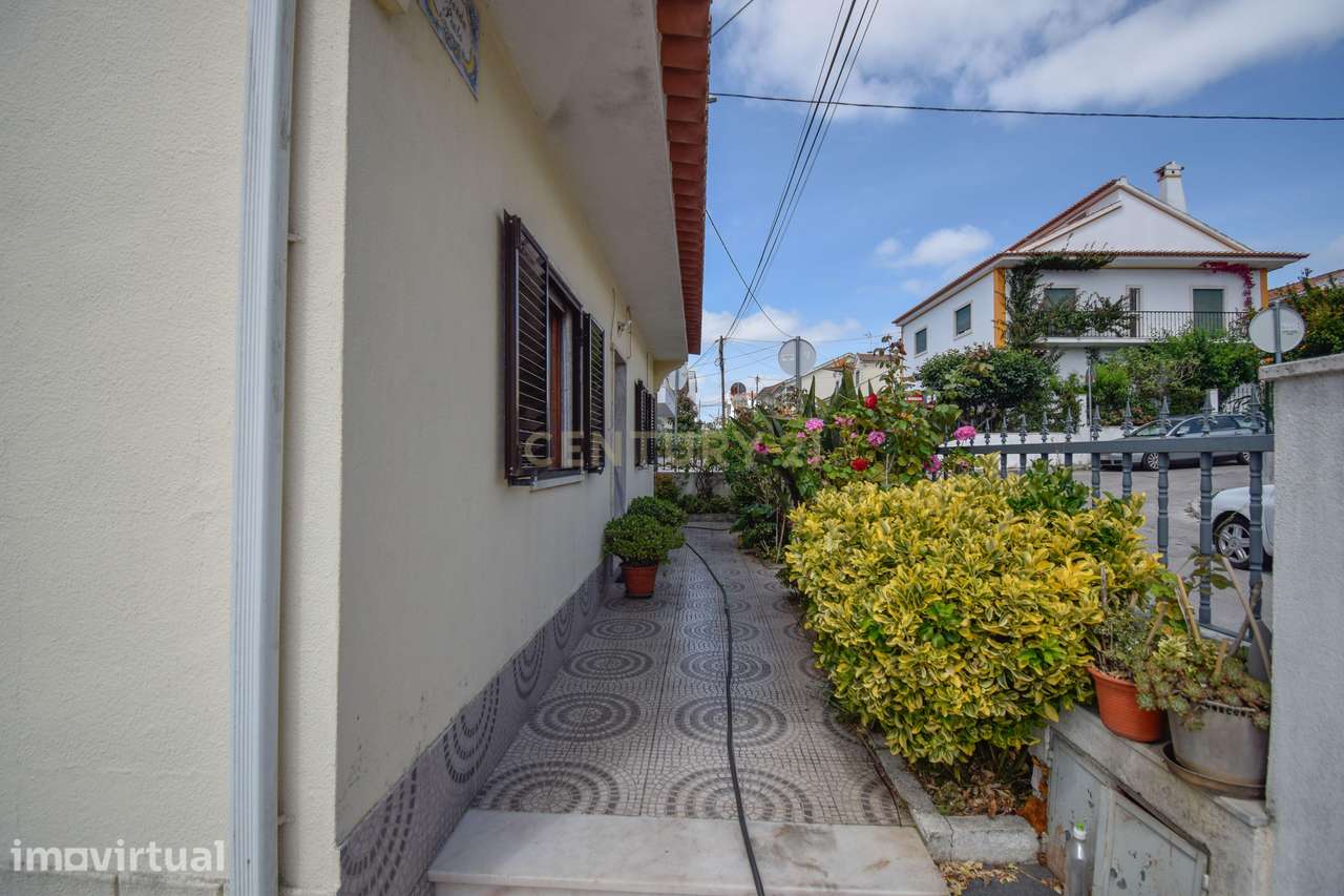 Moradia Isolada T3 com Sótão e Garagem – Quinta das Dálias, Famões - Grande imagem: 5/33