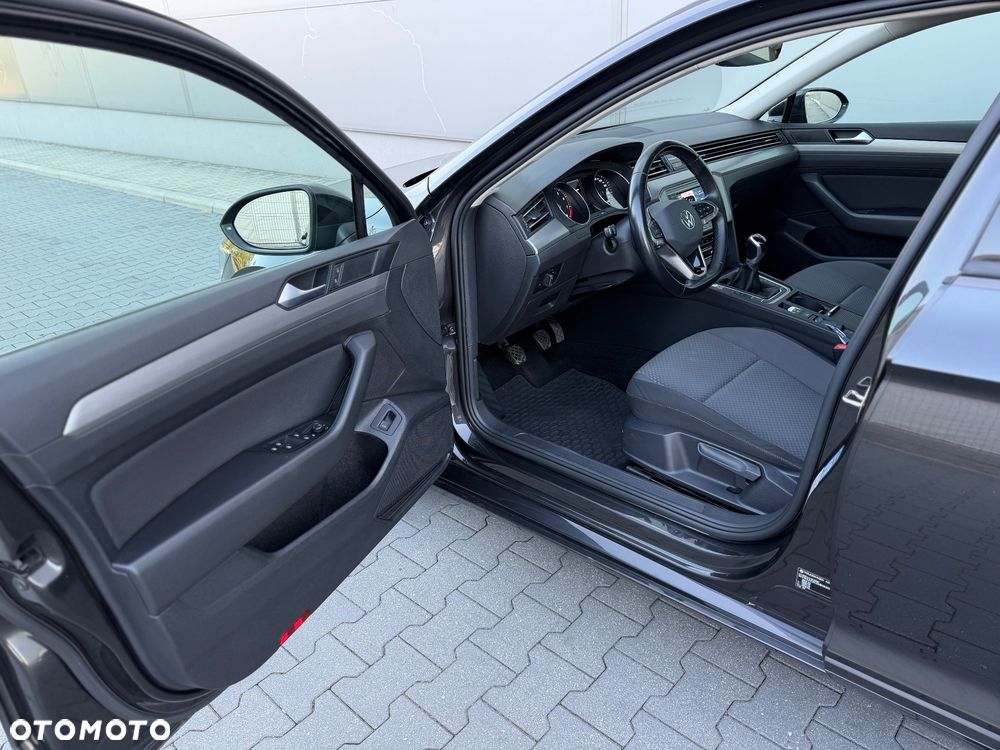 Volkswagen Passat 1.5 TSI EVO Business - 33