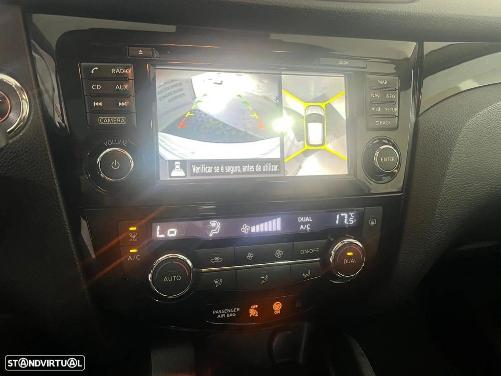 Nissan Qashqai 1.5 dCi N-Connecta 18 - 12