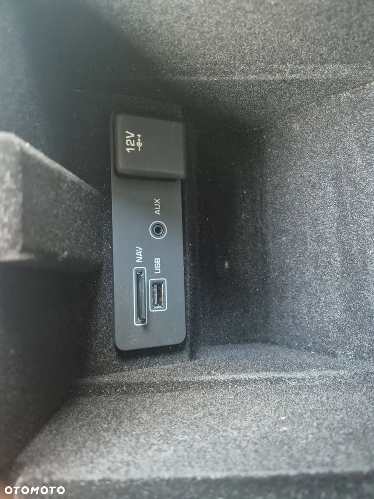 Land Rover Discovery Sport - 23