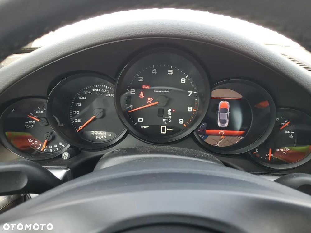 Porsche 911 - 9