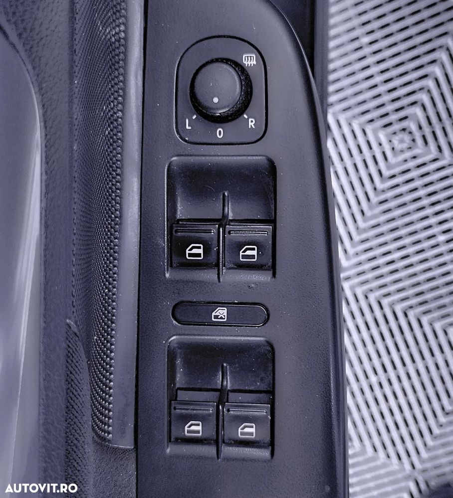 Volkswagen Golf - 10