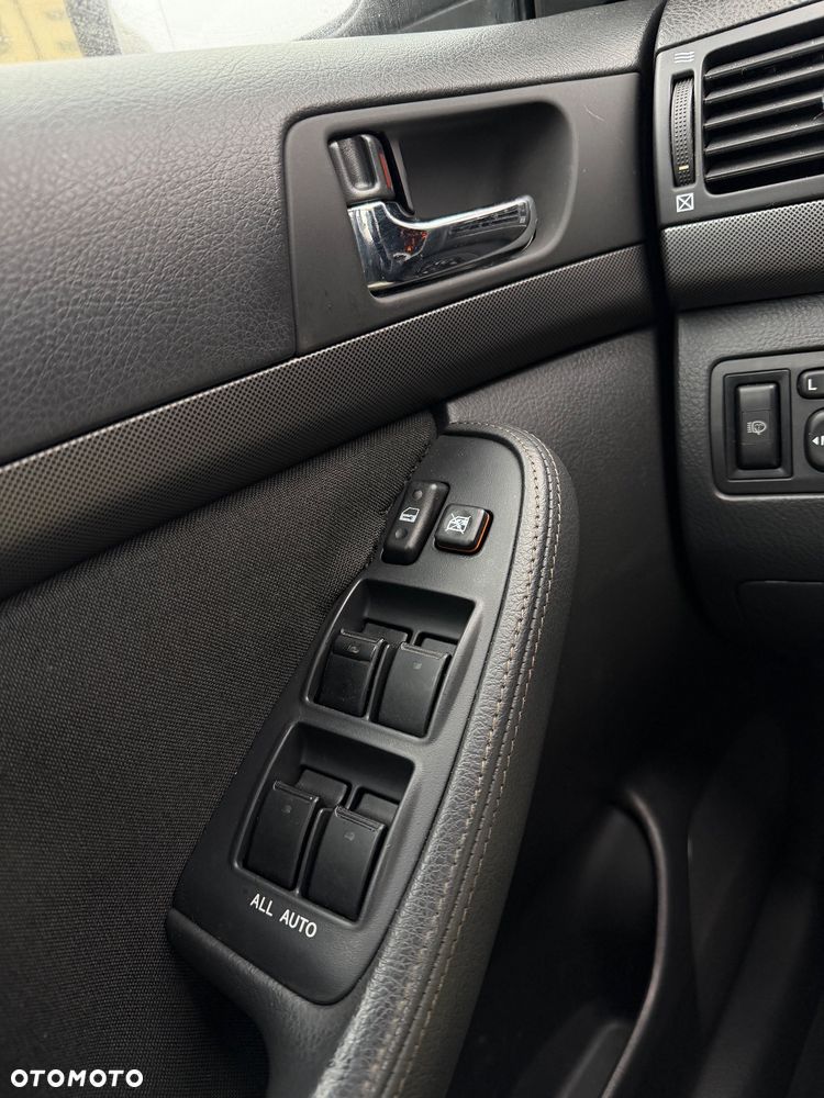 Toyota Avensis 2.0 VVT-i Team - 21