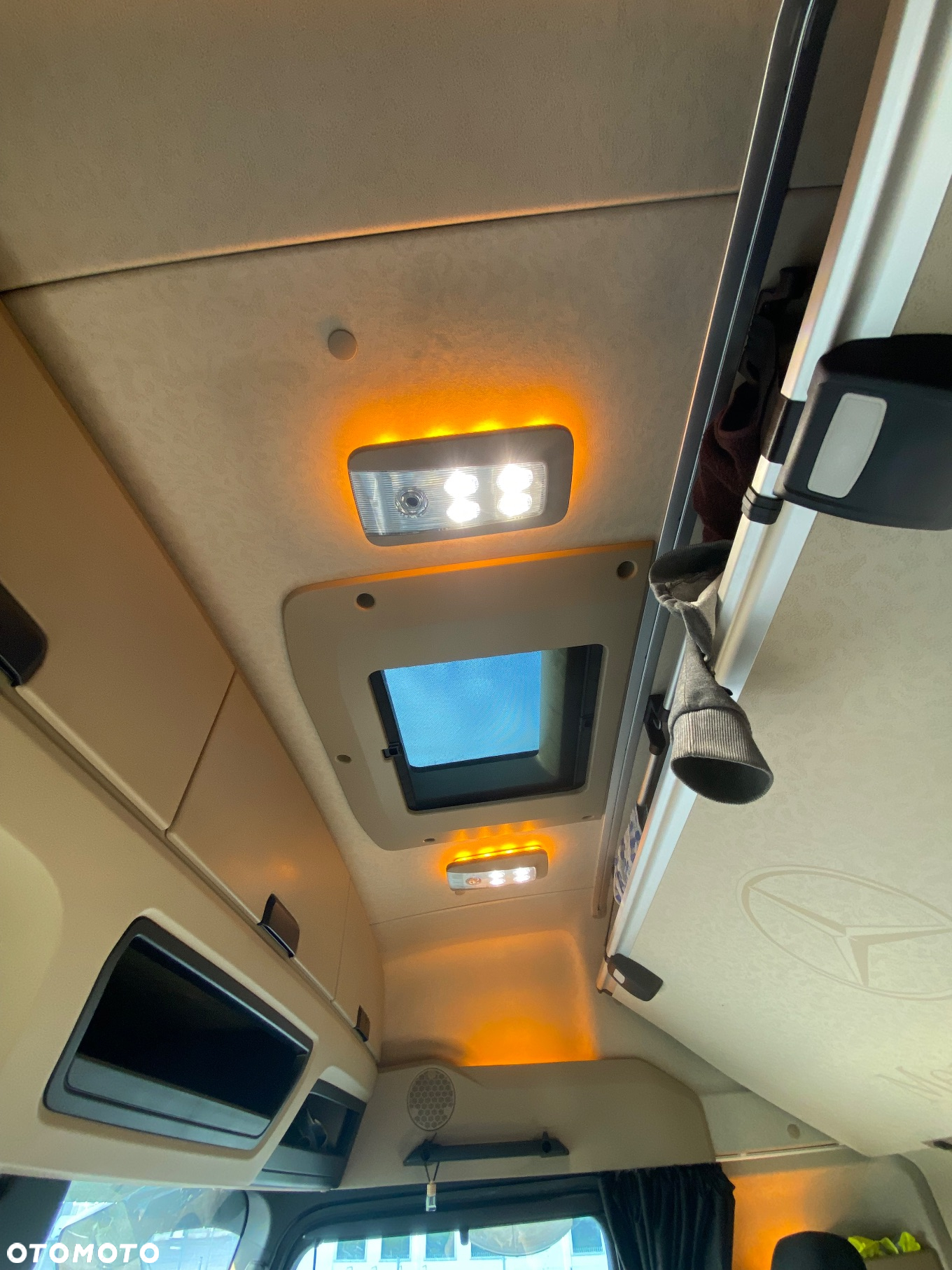 Mercedes-Benz ACTROS - 27