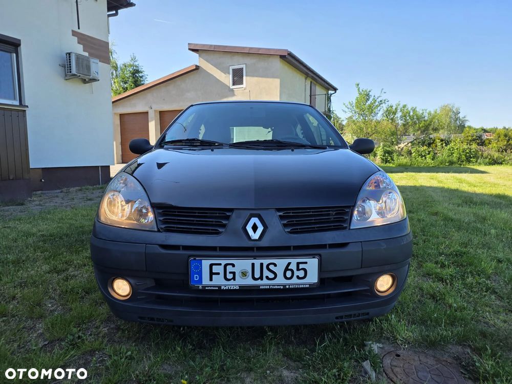 Renault Clio - 22