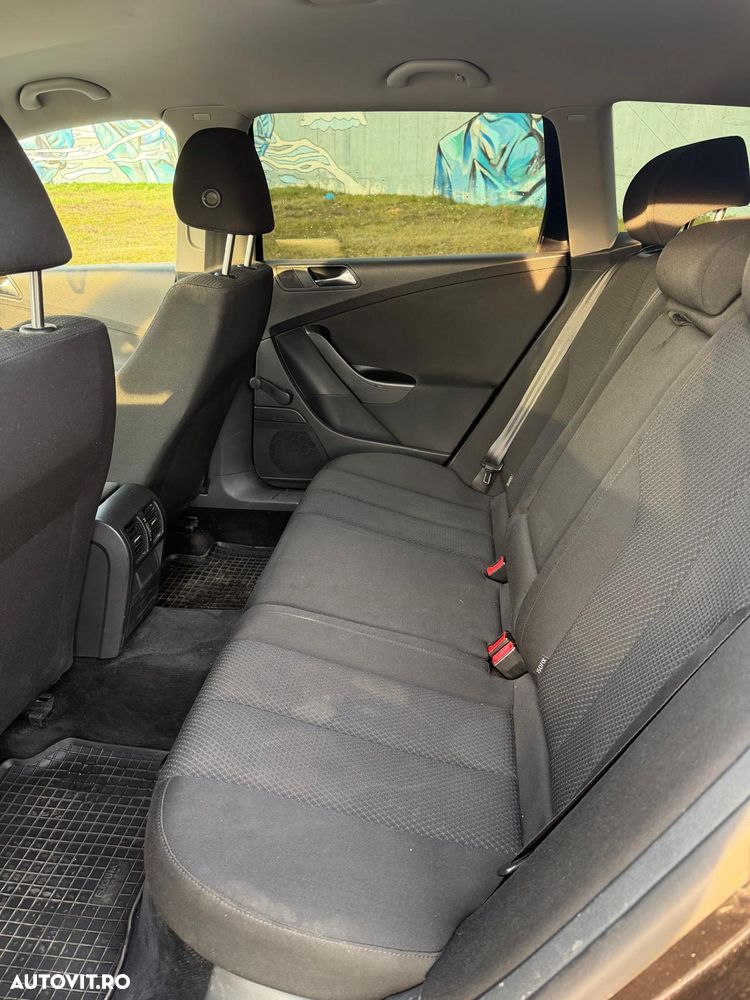 Volkswagen Passat 2.0 TDI Comfortline DPF - 10