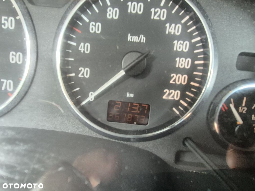 Opel Zafira 1.8 16V Comfort - 11