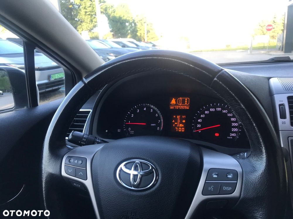 Toyota Avensis 1.8 Premium - 28