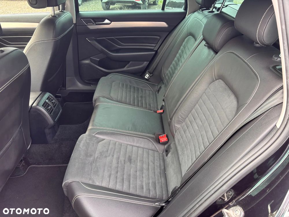 Volkswagen Passat 2.0 TSI Elegance DSG - 25