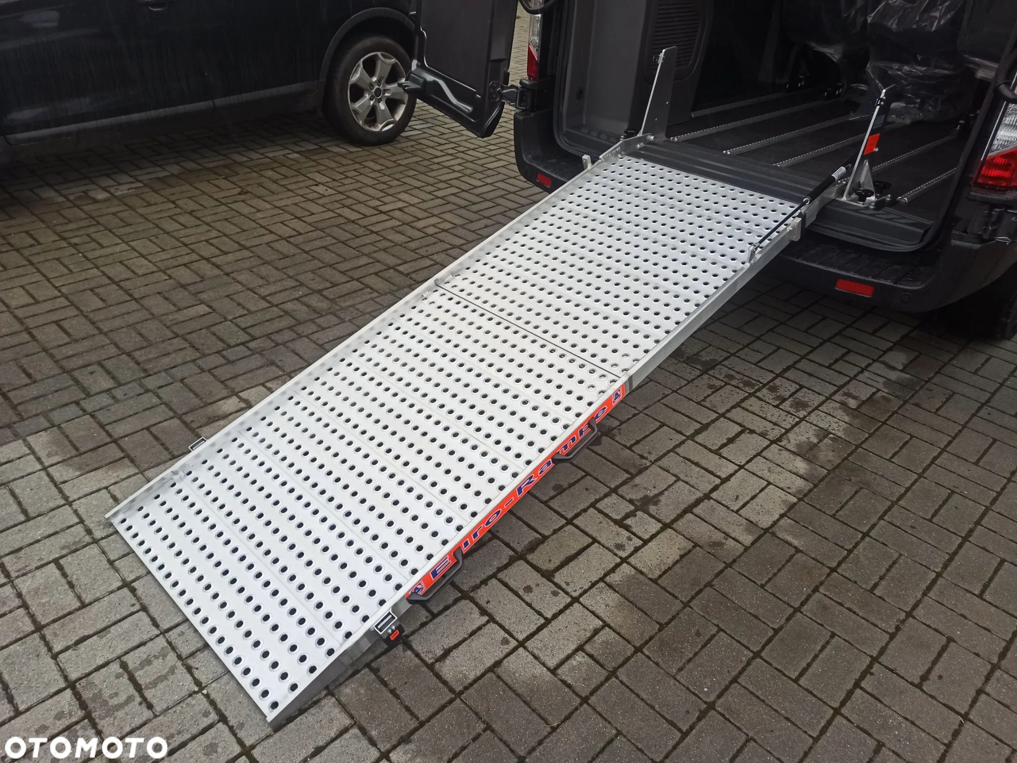 Ford Transit Autobus 18 osobowy - 16