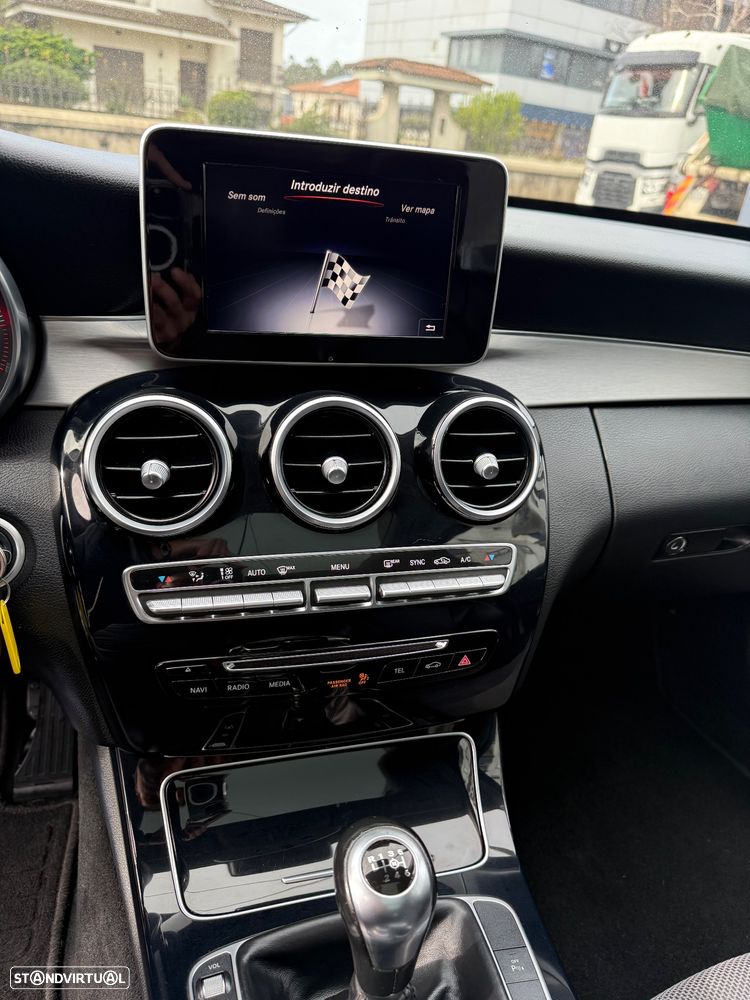 Mercedes-Benz C 220 Station CDI DPF BlueEFFICIENCY Avantgarde Edition - 28