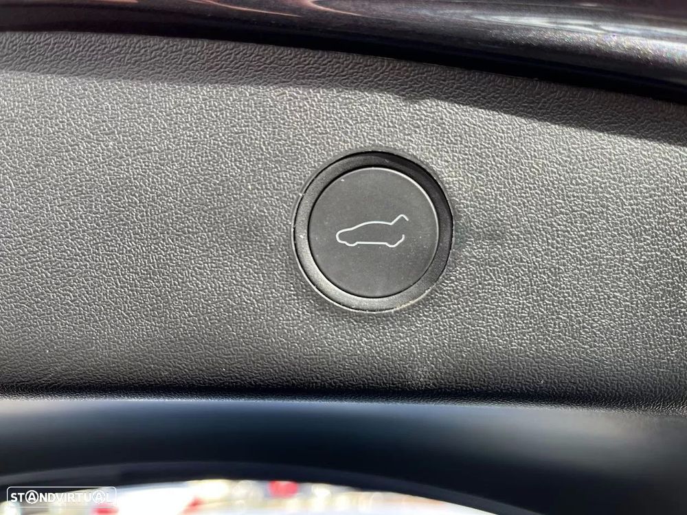 Tesla Model 3 Long Range Tração Traseira - 28