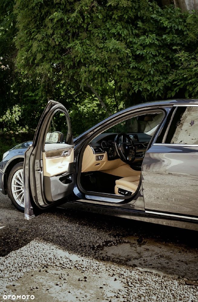 BMW Seria 7 730d xDrive - 10