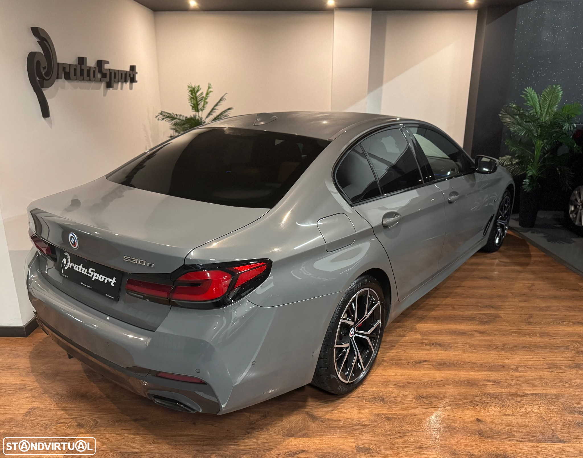 BMW 530 e Pack 50 anos M - 59