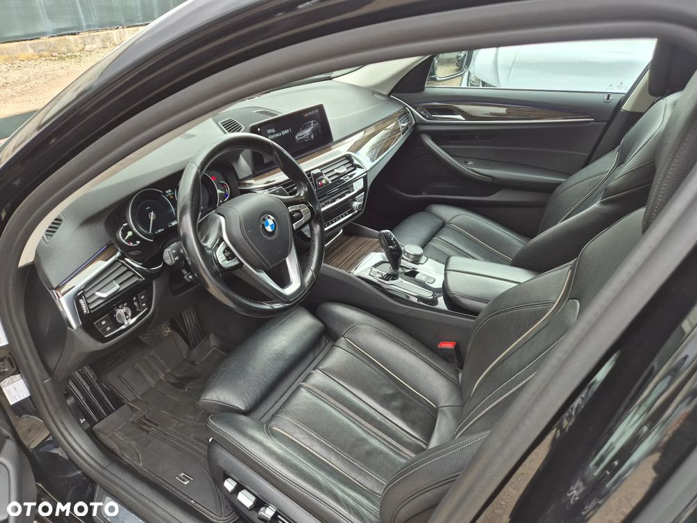 BMW Seria 5 518d Luxury Line sport - 23
