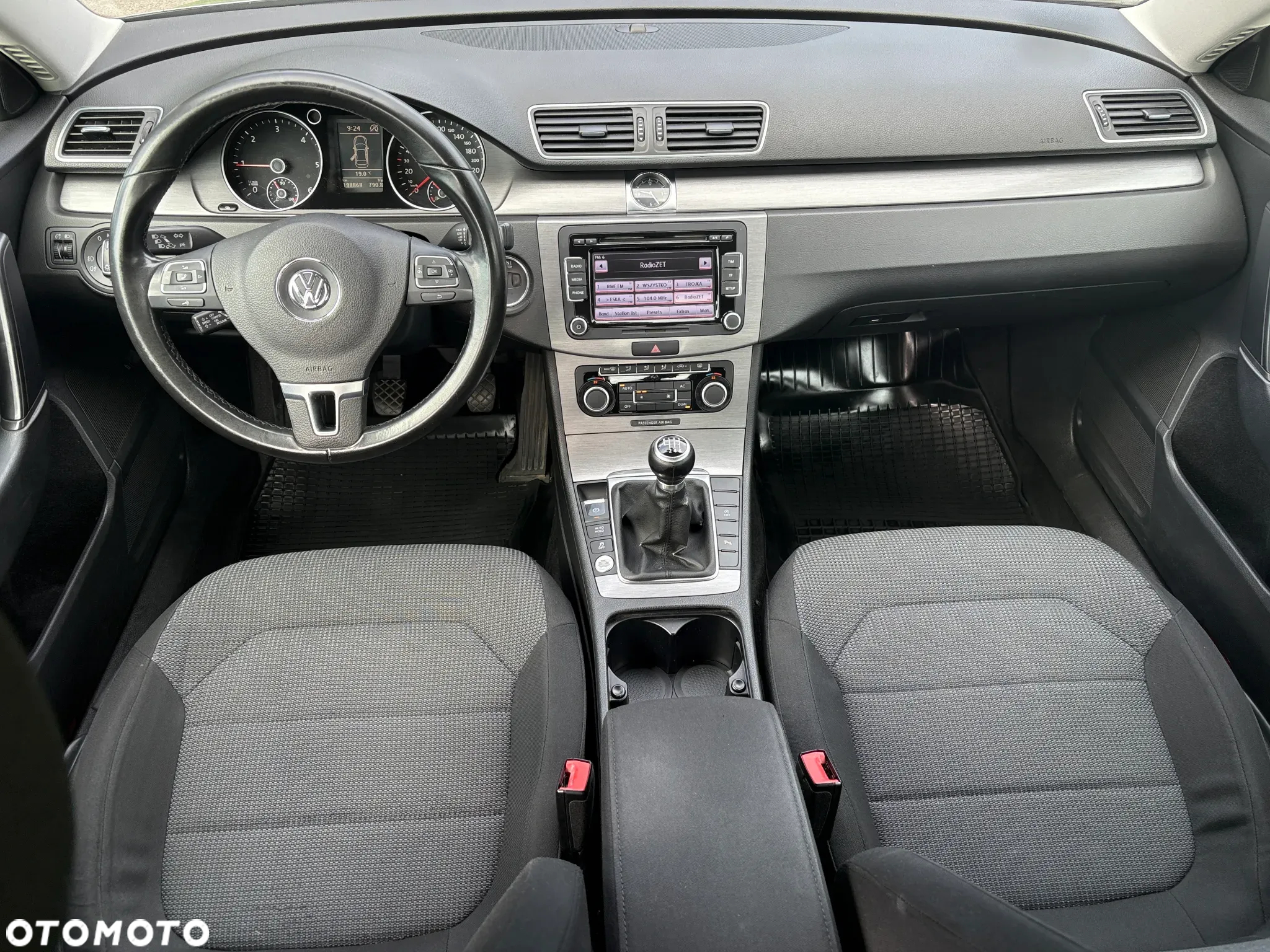 Volkswagen Passat 2.0 TDI DPF Comfortline - 14