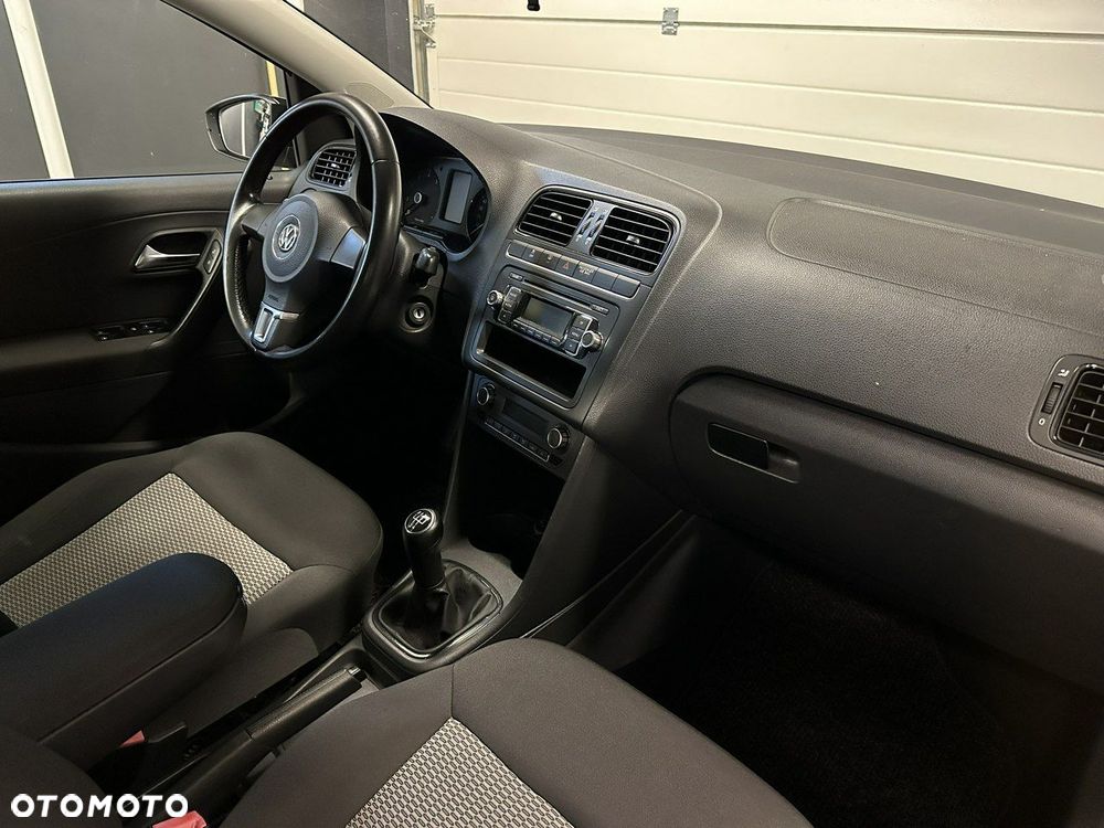 Volkswagen Polo - 8