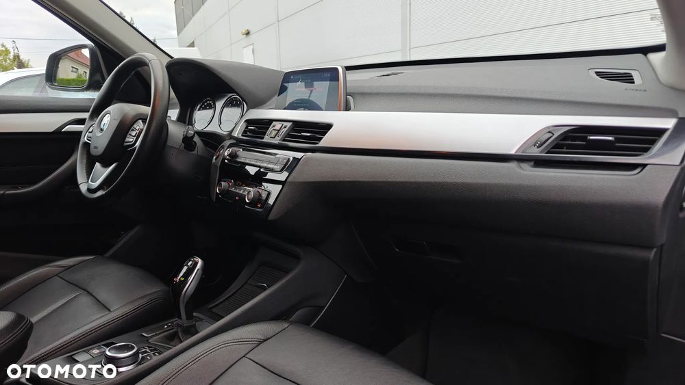 BMW X1 sDrive18i Business Edition - 34