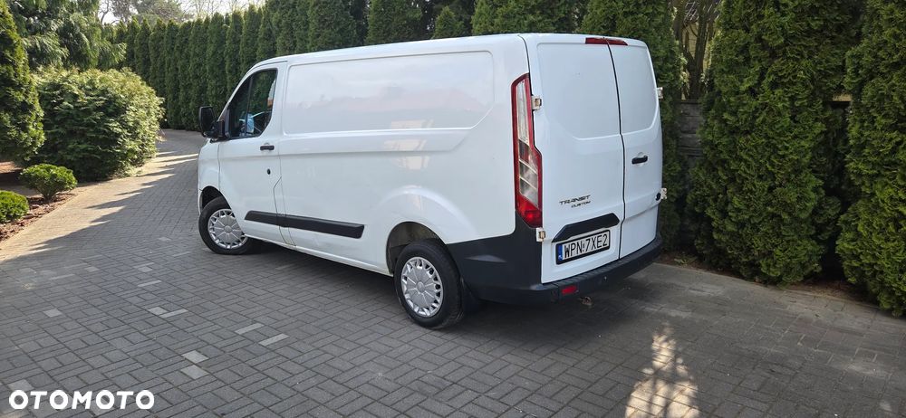 Ford TRANSIT CUSTOM - 13
