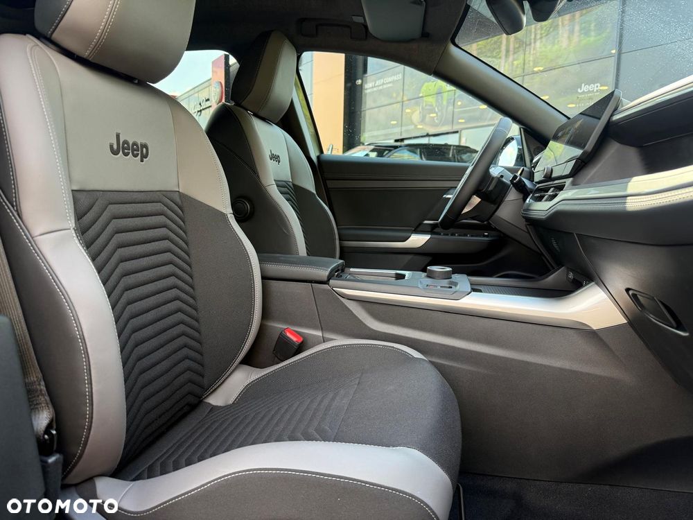 Jeep Compass 1.2 T3 mHEV First Edition FWD DCT - 11