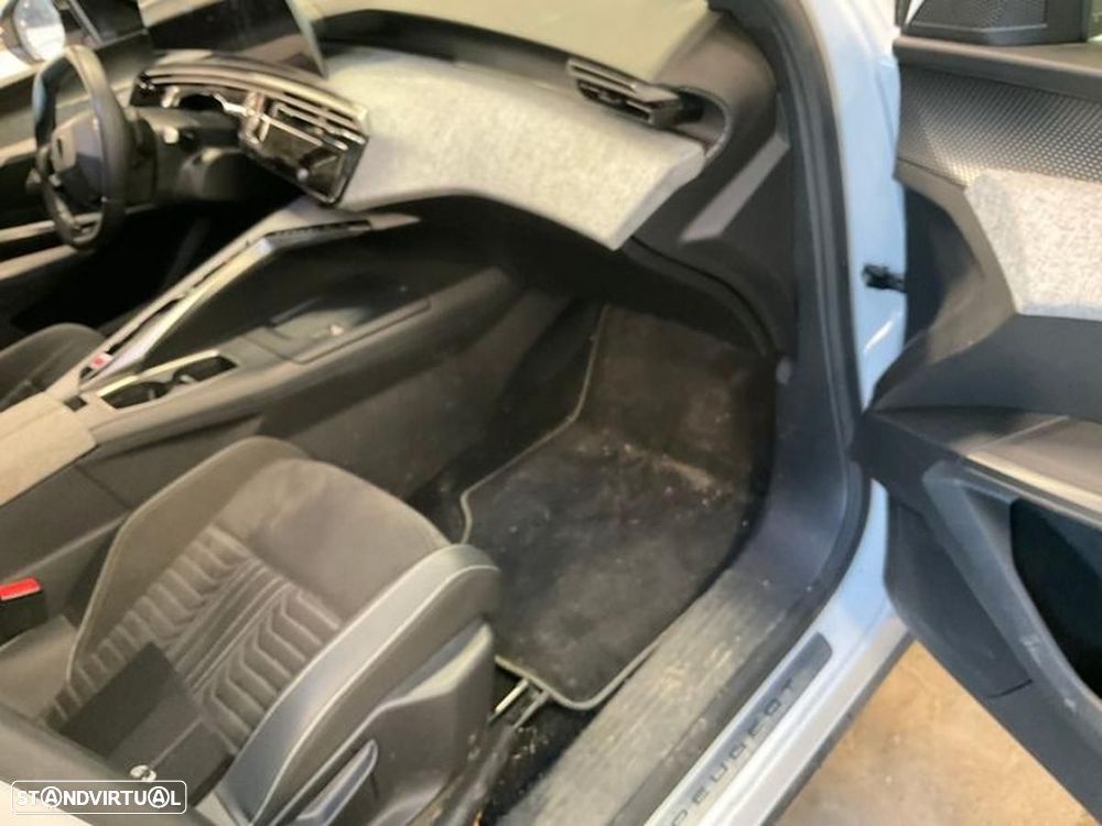 Peugeot E-5008 73 kWh GT - 10