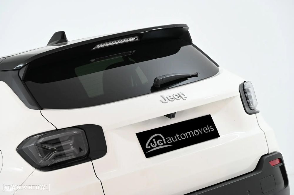 Jeep Avenger 1.2 e-Hybrid Summit DCT - 11