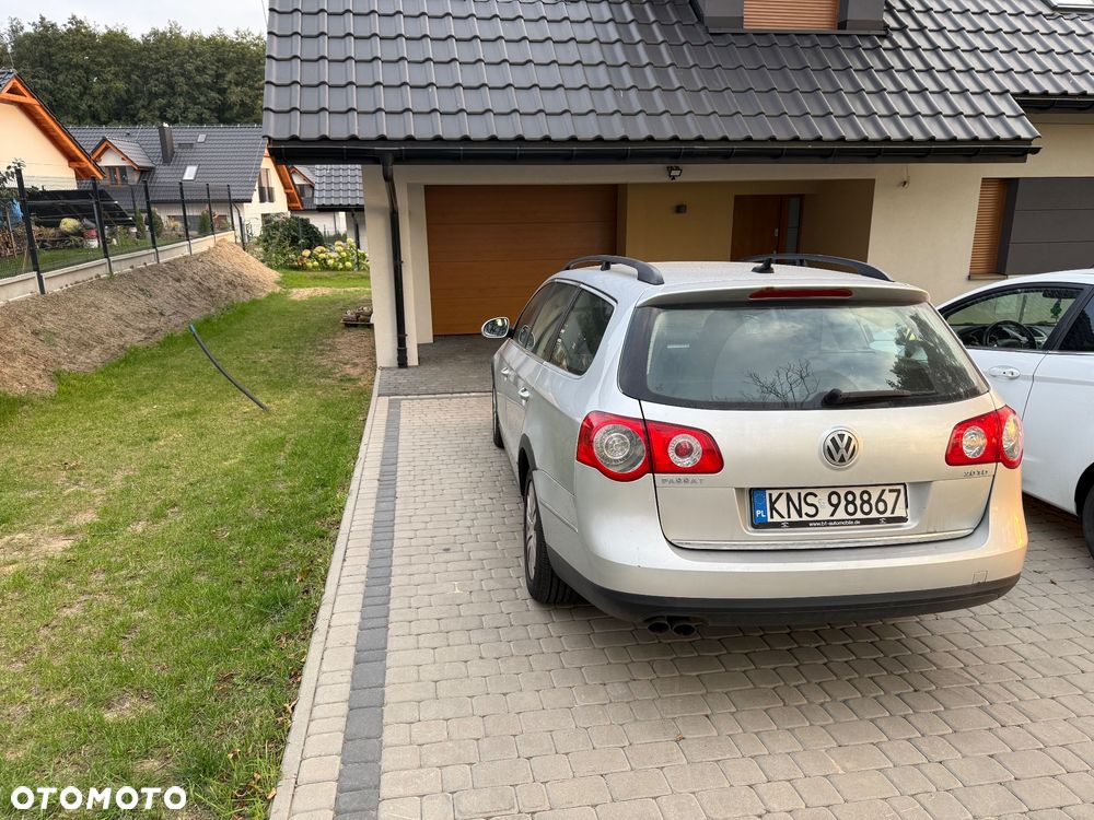 Volkswagen Passat 2010 photo 2