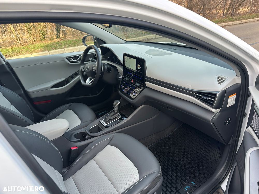 Hyundai IONIQ Plug-in-Hybrid 1.6 GDI Premium - 8