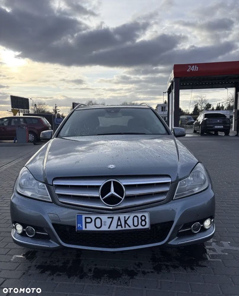 Mercedes-Benz Klasa C 250 CGI BlueEff Avantgarde - 1