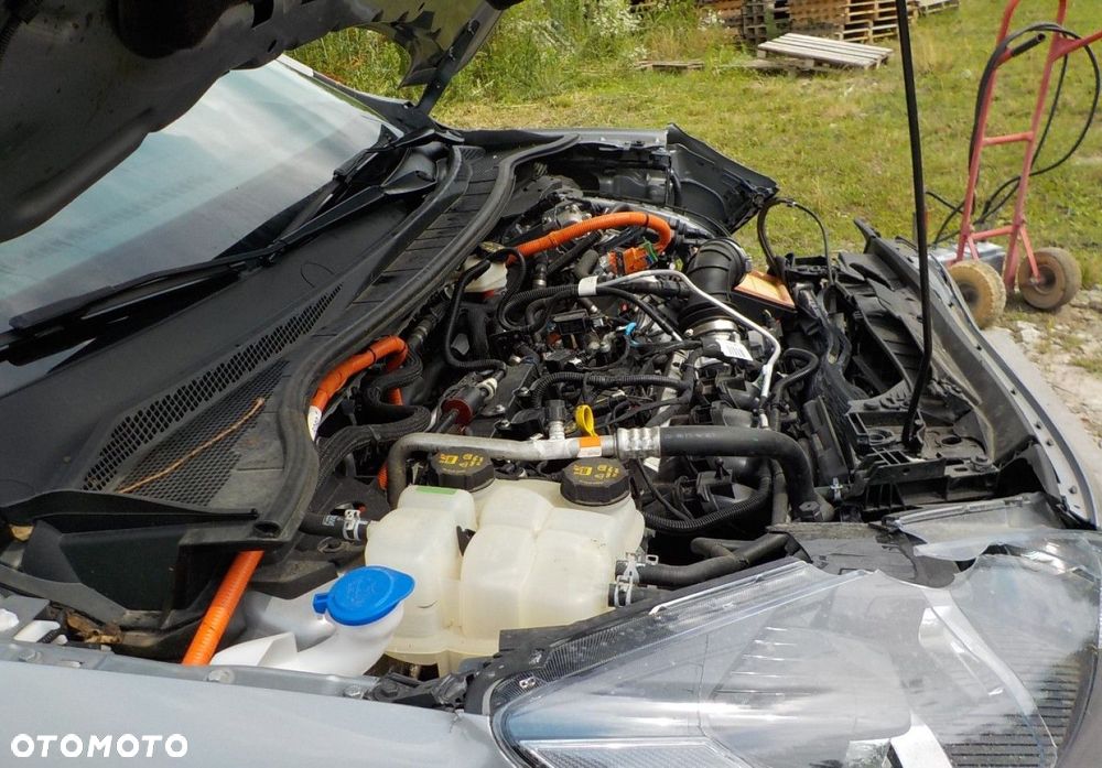 Ford Kuga - 4