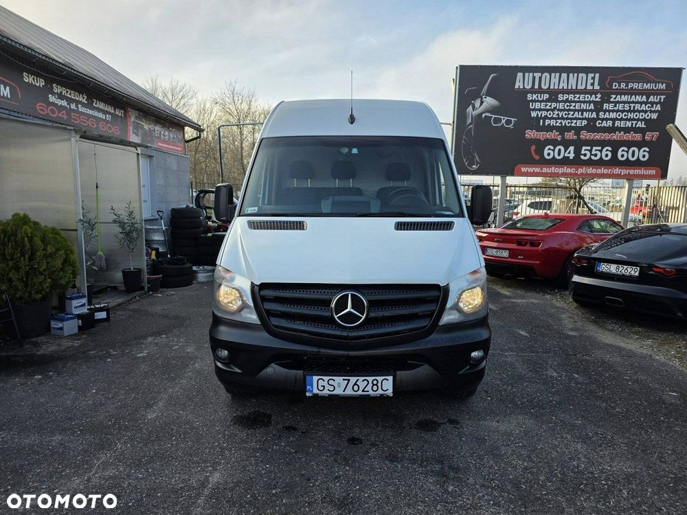 Mercedes-Benz Sprinter - 2