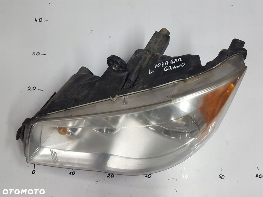 CHRYSLER GRAND VOYAGER V 08-10r LAMPA LEWA PRZÓD ANGLIK - 4