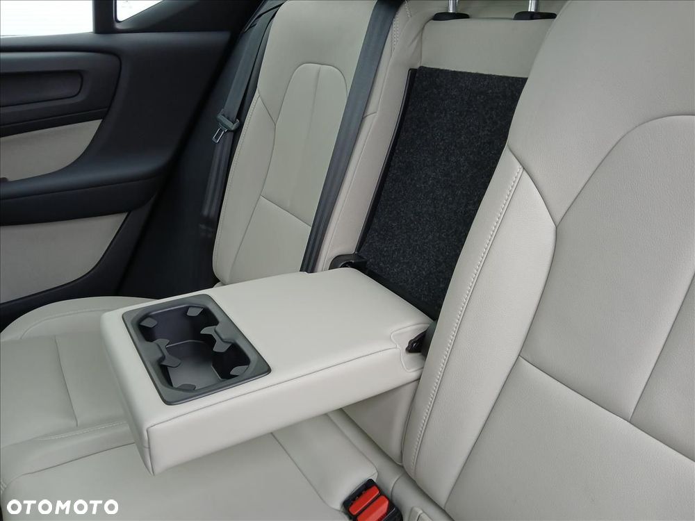 Volvo XC 40 - 14