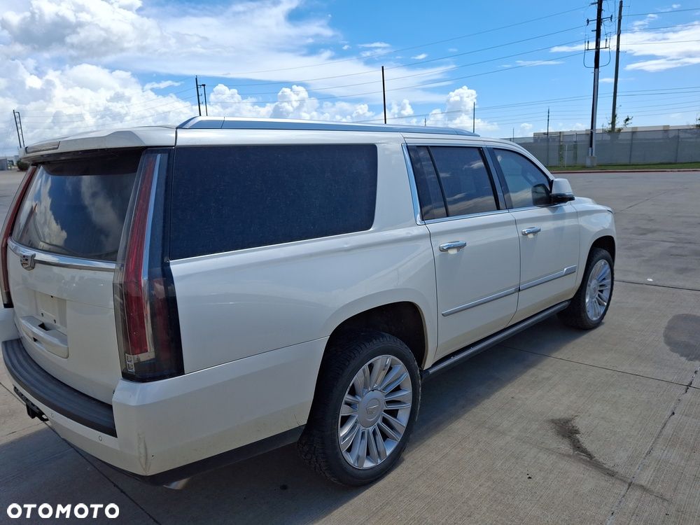 Cadillac Escalade 6.2 V8 ESV Platinum - 10