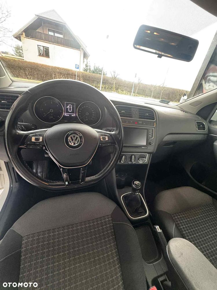 Volkswagen Polo 1.4 TDI BMT Comfortline - 10