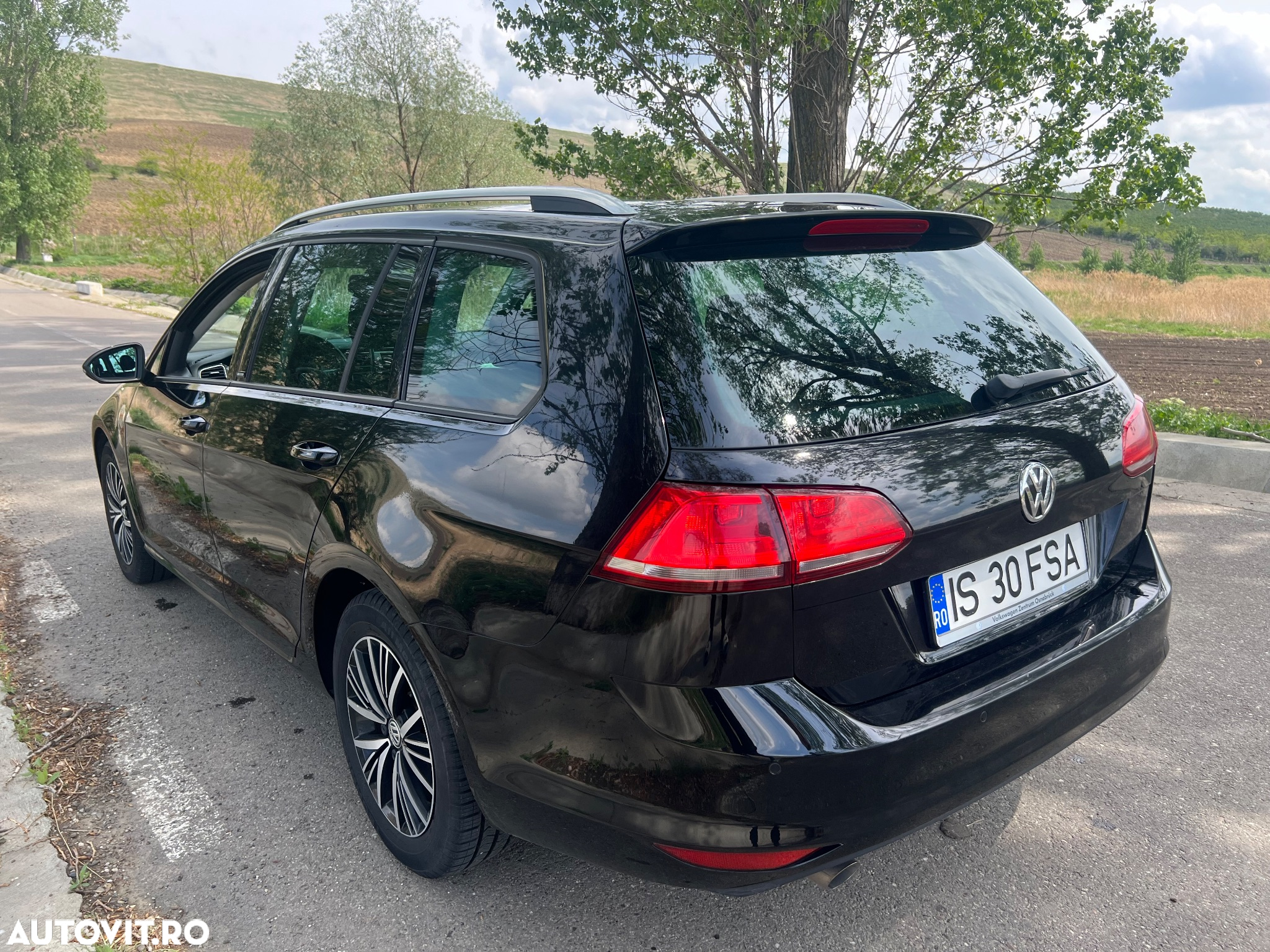 Volkswagen Golf 1.6 TDI BlueMotion Technology Allstar - 3
