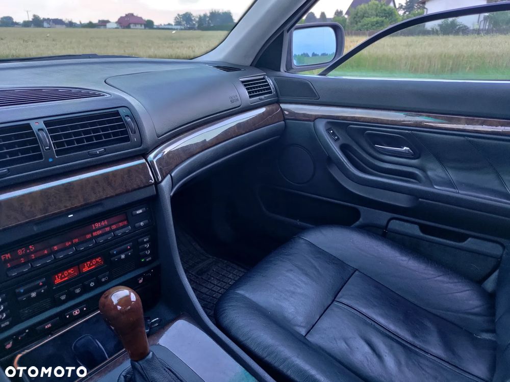 BMW Seria 7 - 6