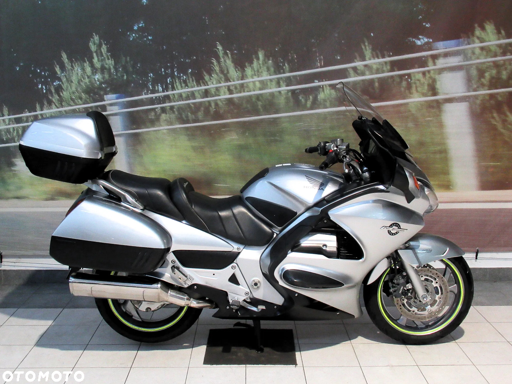 Honda ST - 5