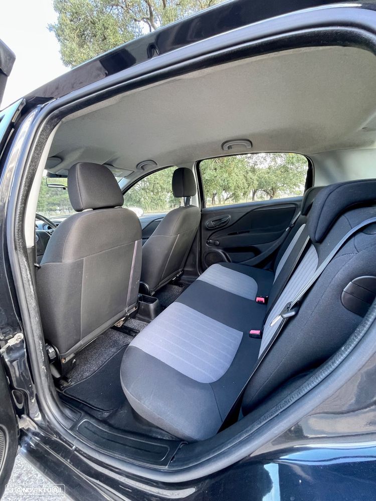 Fiat Punto 1.3 M-Jet Lounge S&S - 19