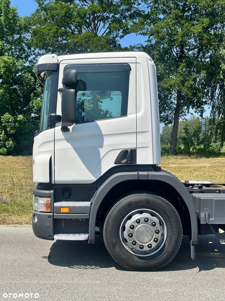 Scania P320 6x2 cala na Poduszce Dzienna Rama Beczka Laweta - 2