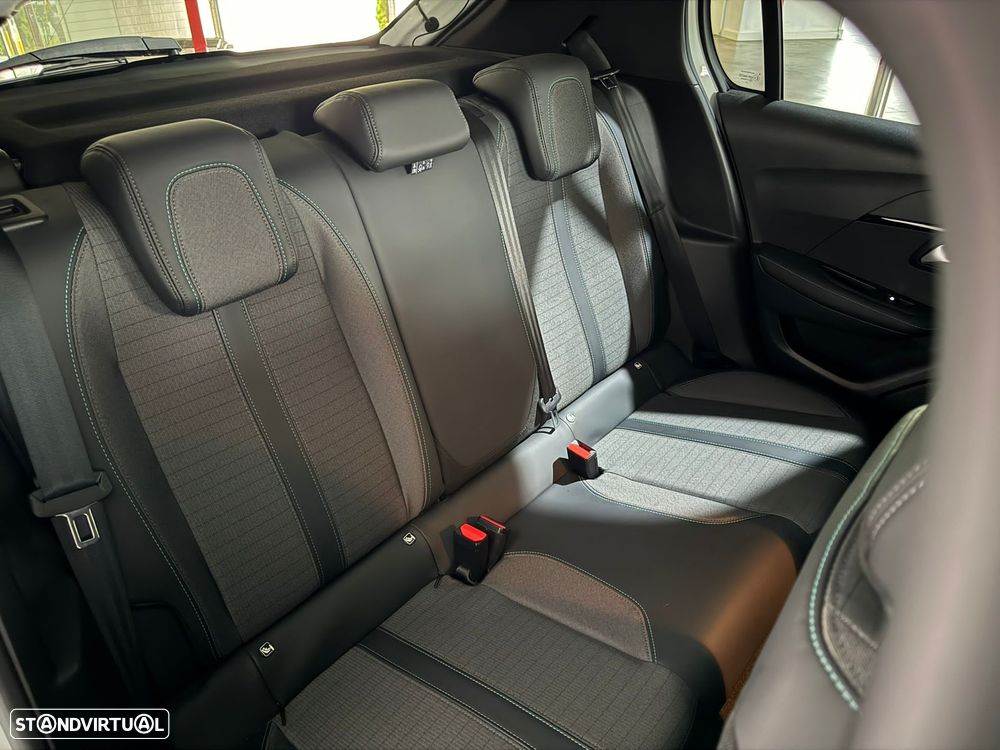 Peugeot 208 1.2 PureTech Allure Pack - 16