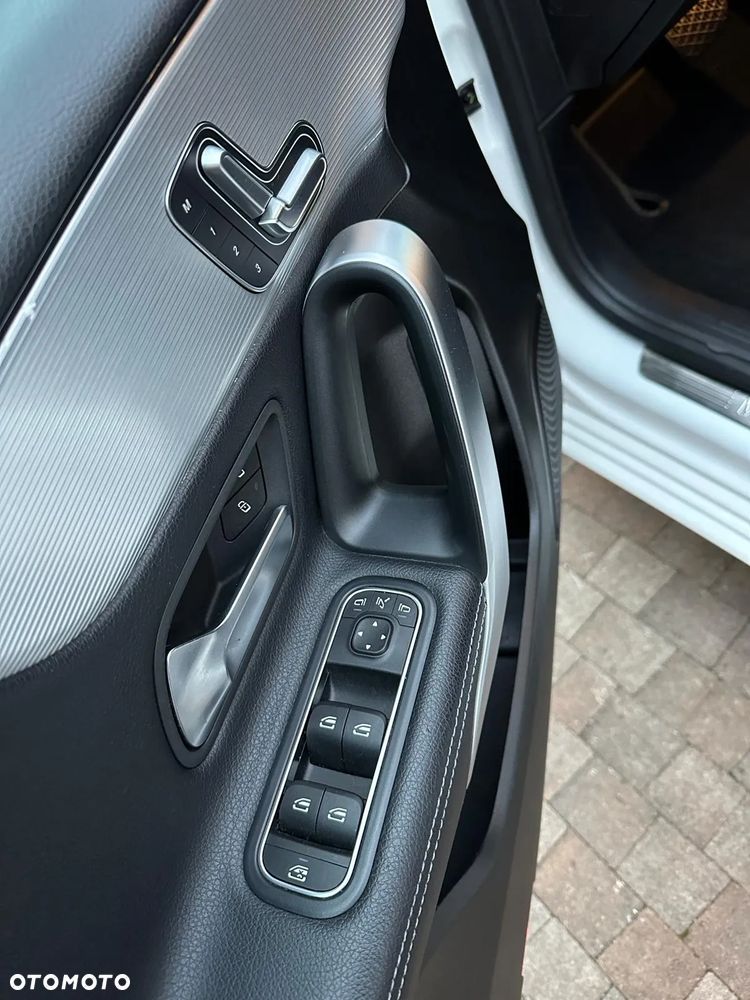 Mercedes-Benz Klasa A 220 7G-DCT - 22