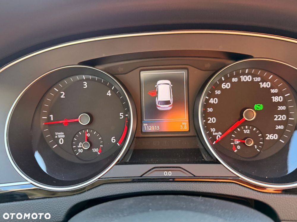 Volkswagen Passat Variant 2.0 TDI SCR DSG Elegance - 15