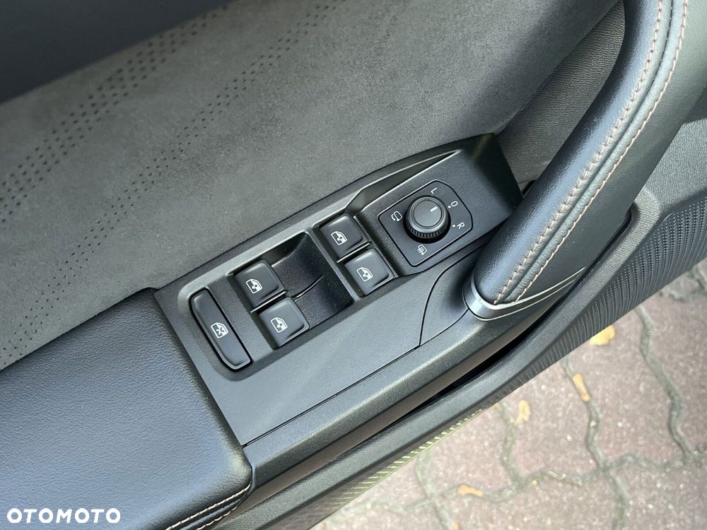 Cupra Formentor 1.5 eTSI mHEV DSG - 36
