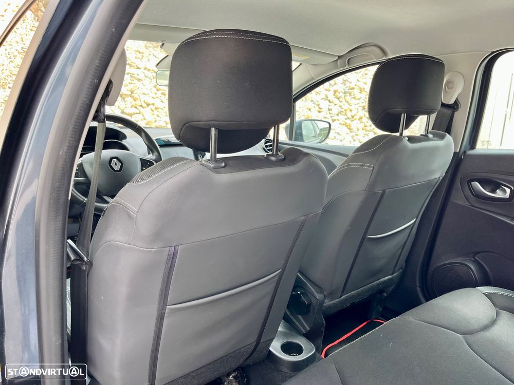 Renault Clio Sport Tourer 1.5 dCi Zen - 32