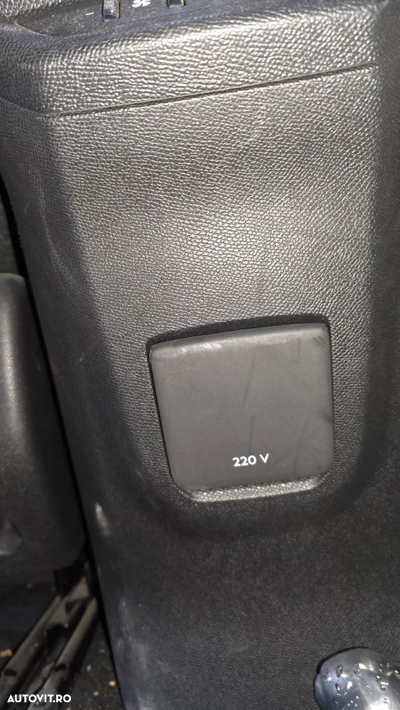 Peugeot 5008 2.0 BlueHDI s&s EAT8 GT - 32