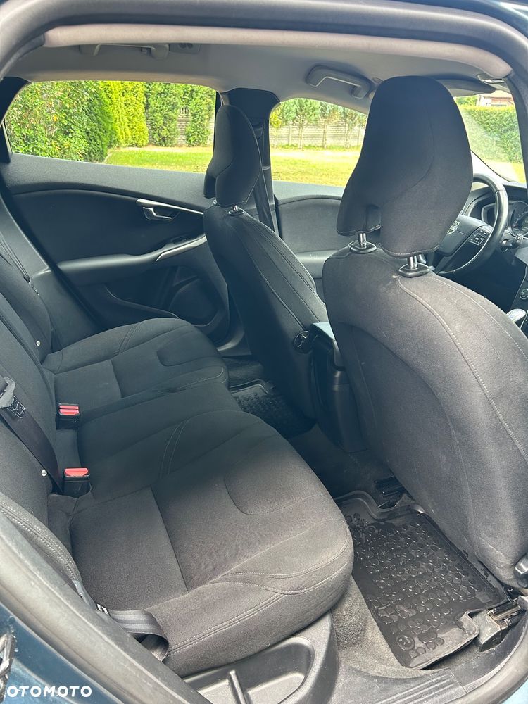Volvo V40 D2 Kinetic - 12